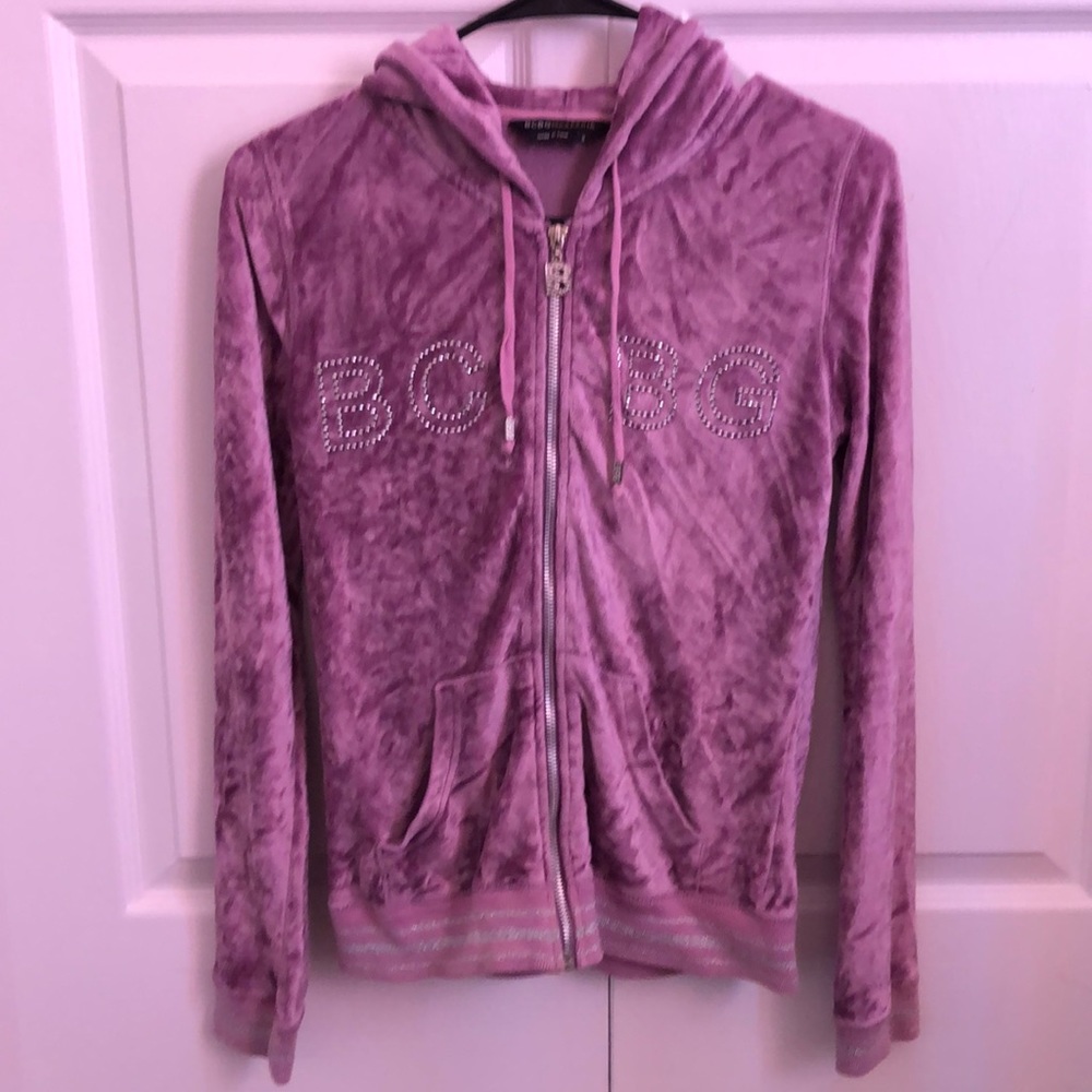 Cute BCBG zip up